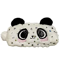Posepennal fluffy Panda