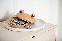 Skål frosk tre brun